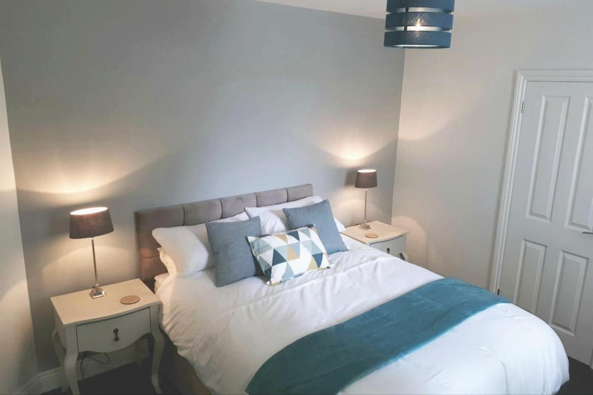 & Stylish Apartment, Free Parking Apartment *