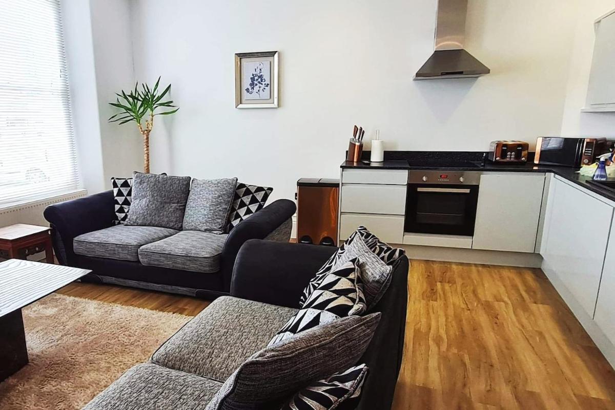 & Stylish Apartment, Free Parking Apartment *