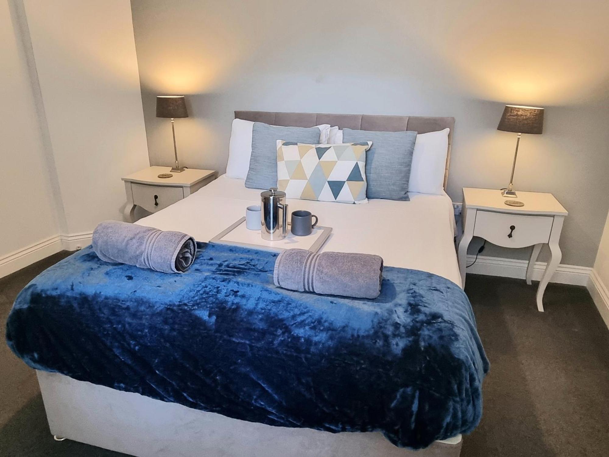 & Stylish Apartment, Free Parking